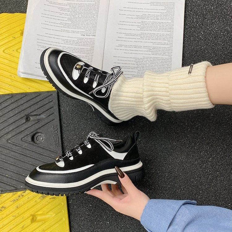 Noble Retro Black And White Color Block Sneakers For Women, 2026 Spring Autumn New Lace-up Soft Sole Comfortable Versatile Casual Board Shoes